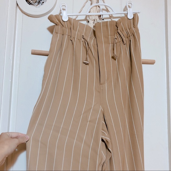 L’Academia The Josephe Pant in Beige & White - Picture 3 of 5